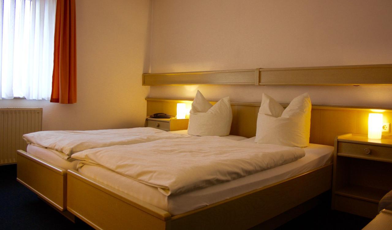 Hotel Blume Post Albstadt Exteriör bild