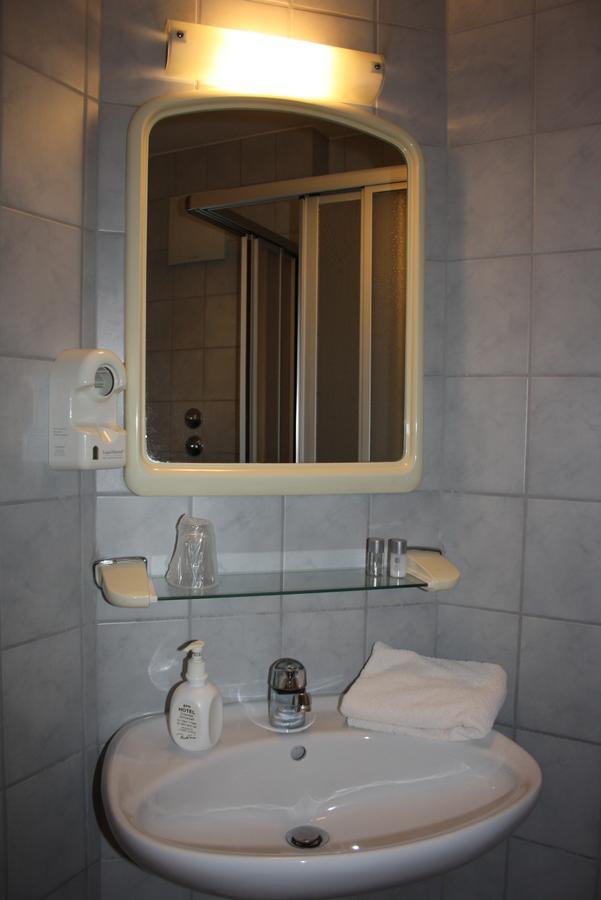 Hotel Blume Post Albstadt Exteriör bild